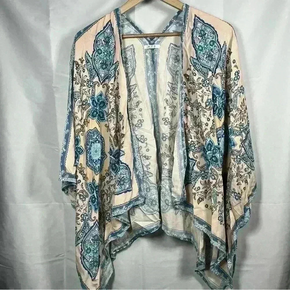 Maurice’s paisley Shaw one size - Picture 1 of 5